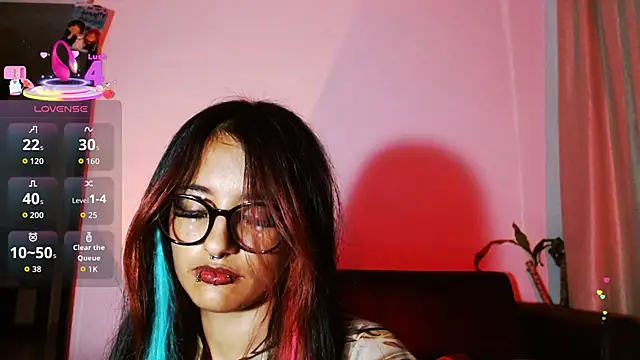 Snapshot of carolinerue chatting on 17, 10, 2025 carolinerue online show from 17, 10, 2025