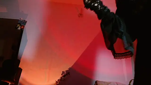 Snapshot of carolinerue chatting on 23, 10, 2025 carolinerue online show from 23, 10, 2025