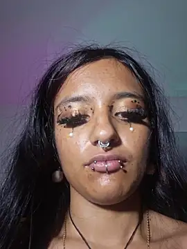 carolinerue online show from 5, 11, 2025