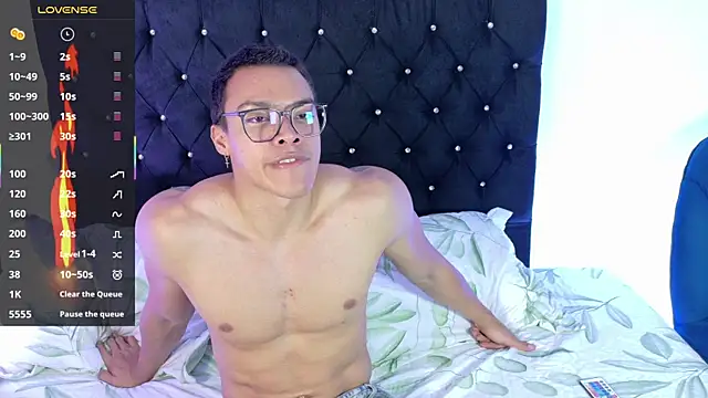 Snapshot of adriel_escalante chatting on 14, 7, 2026 adriel escalante online show from 14, 7, 2026