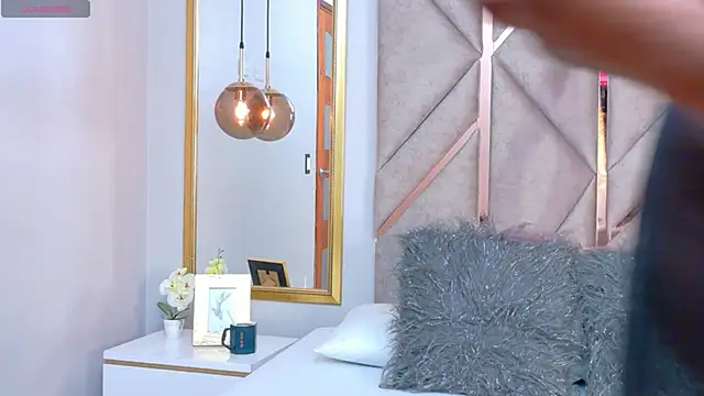 Rossie-Cameron online show from 18, 4, 2026