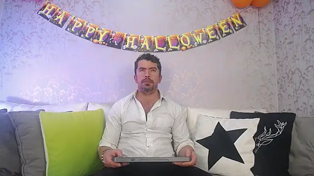 JuanKarloz  online show from 16, 10, 2025