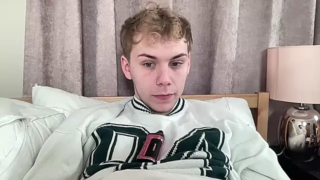 Snapshot of scottishtwink01 chatting on 29, 10, 2025 scottishtwink01 online show from 29, 10, 2025