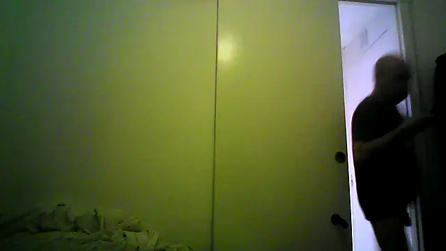 Snapshot of tuplaceroll chatting on 17, 10, 2025 tuplaceroll online show from 17, 10, 2025