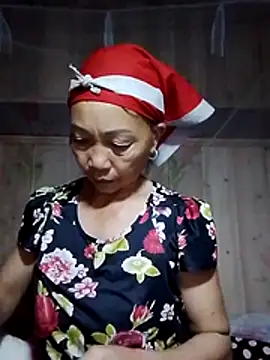 Snapshot of -Xuka-200 chatting on 4, 11, 2025 -Xuka-200 online show from 4, 11, 2025