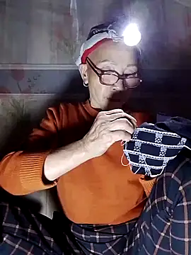 Snapshot of -Xuka-200 chatting on 12, 11, 2025 -Xuka-200 online show from 12, 11, 2025