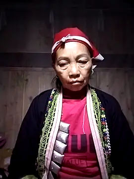 Snapshot of -Xuka-200 chatting on 14, 12, 2025 -Xuka-200 online show from 14, 12, 2025