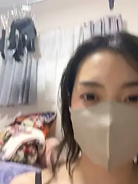 Snapshot of naginagisan chatting on 19, 4, 2026 naginagisan online show from 19, 4, 2026