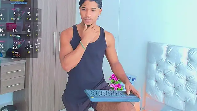 Snapshot of cassian_gold chatting on 22, 7, 2026 cassian gold online show from 22, 7, 2026