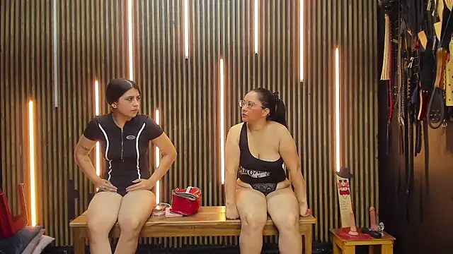 VantablackBDSMShow  online show from 6, 4, 2026