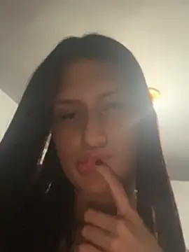 Caroline daring online show from 24, 3, 2026