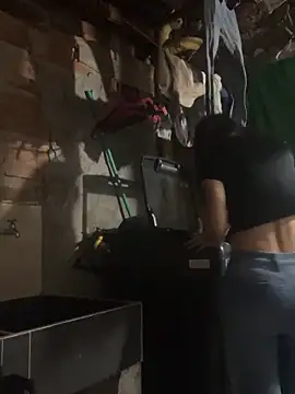 Caroline daring online show from 2, 6, 2026