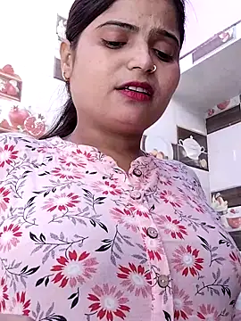 Snapshot of Hot-Pooja25 chatting on 13, 3, 2026 Hot-Pooja25 online show from 13, 3, 2026