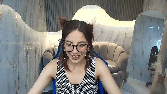 nadia r  online show from 20, 6, 2026