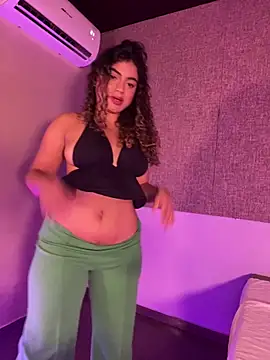 Snapshot of Salomeferreira_ chatting on 19, 9, 2025 Salomeferreira online show from 19, 9, 2025
