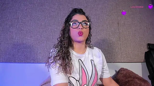 Snapshot of Salomeferreira_ chatting on 20, 10, 2025 Salomeferreira online show from 20, 10, 2025