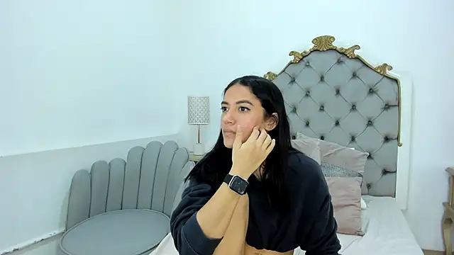 Snapshot of Skylerwhite02 chatting on 14, 12, 2025 Skylerwhite02 online show from 14, 12, 2025