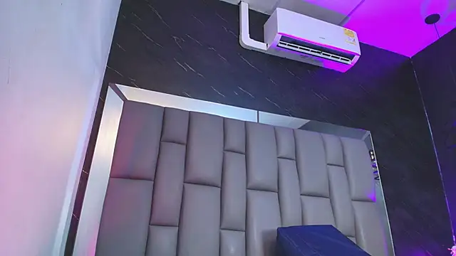 Snapshot of kissme_luna chatting on 21, 11, 2025 kissme luna online show from 21, 11, 2025