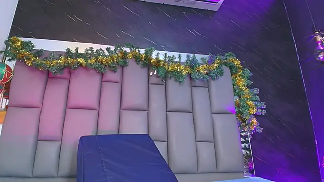 Snapshot of kissme_luna chatting on 5, 12, 2025 kissme luna online show from 5, 12, 2025