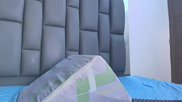 Snapshot of kissme_luna chatting on 10, 1, 2026 kissme luna online show from 10, 1, 2026