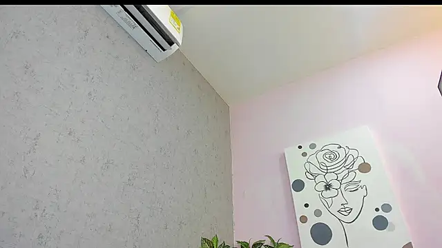 Snapshot of kissme_luna chatting on 10, 2, 2026 kissme luna online show from 10, 2, 2026