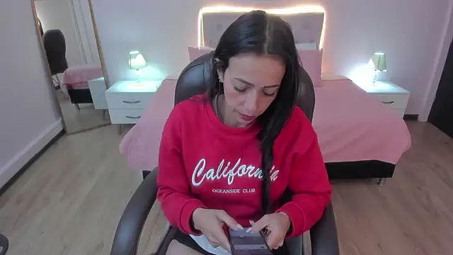 Snapshot of Mariam_Lopez__ chatting on 27, 2, 2026 Mariam Lopez online show from 27, 2, 2026