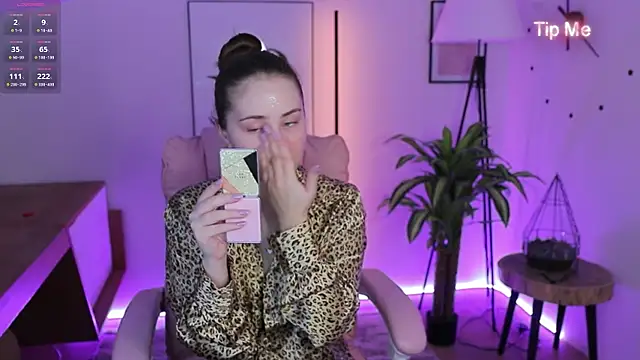 Sweet  Amily online show from 22, 11, 2025