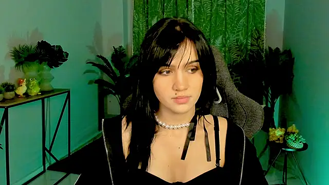 MonicaFarmer online show from 23, 10, 2025