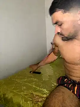 SantiGxxx33 online show from 30, 9, 2025