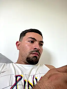 SantiGxxx33 online show from 20, 10, 2025