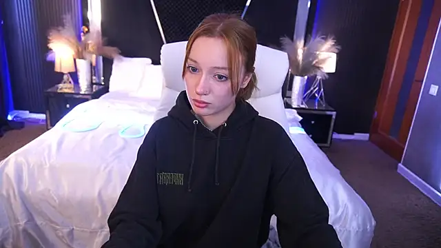 FoxyMayy online show from 7, 10, 2025