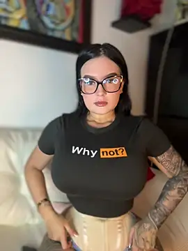 Snapshot of GabyMejiaa chatting on 23, 12, 2025 GabyMejiaa online show from 23, 12, 2025