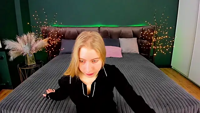 Alina Blonde online show from 1, 2, 2026