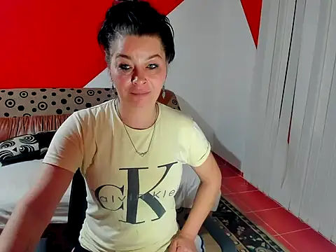 Snapshot of Soffy_Skye chatting on 3, 11, 2025 Soffy Skye online show from 3, 11, 2025