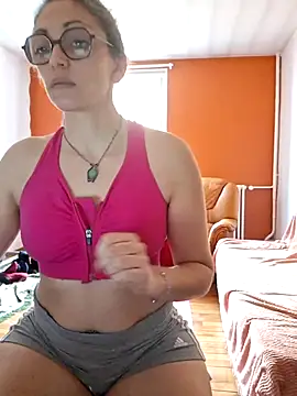 Snapshot of ChouqxxxCoreleone chatting on 2, 2, 2026 ChouqxxxCoreleone online show from 2, 2, 2026