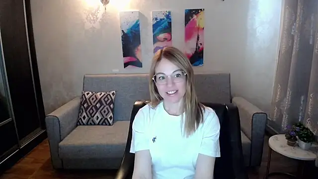 shy hot cat online show from 15, 10, 2025