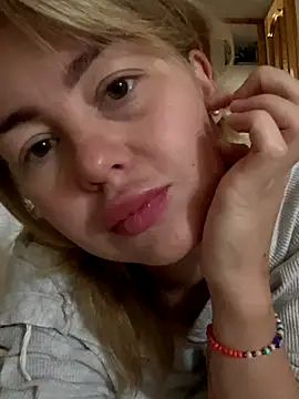 MartaLuna  online show from 12, 10, 2025