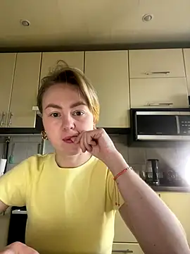 MartaLuna  online show from 15, 12, 2025