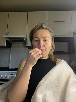 MartaLuna  online show from 3, 2, 2026