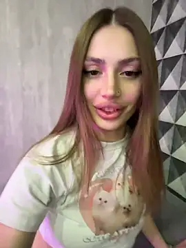 Elizabeth Tay online show from 4, 3, 2026