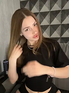 Elizabeth Tay online show from 23, 3, 2026