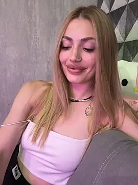 Elizabeth Tay online show from 26, 5, 2026