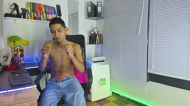 xxKamadevaxx online show from 13, 9, 2025