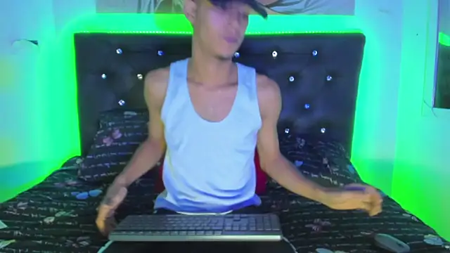 xxKamadevaxx online show from 2, 10, 2025