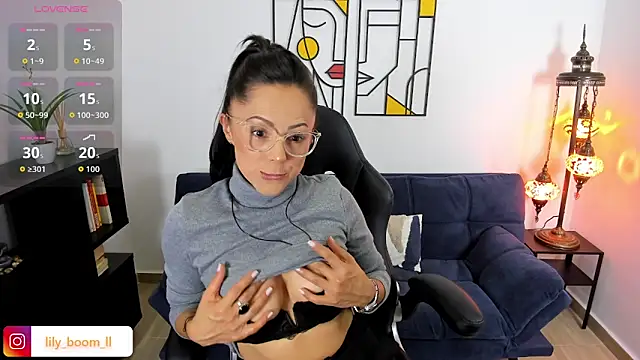 Lyliboomm online show from 4, 10, 2025