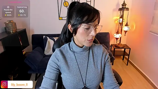 Lyliboomm online show from 10, 11, 2025