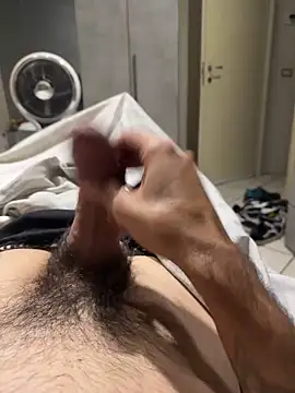 Snapshot of alexbergo87 chatting on 15, 9, 2025 alexbergo87 online show from 15, 9, 2025