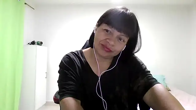 Snapshot of adri89-g chatting on 5, 7, 2026 adri89-g online show from 5, 7, 2026