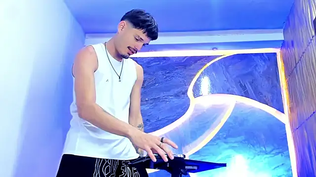 Iam Steven online show from 7, 2, 2026