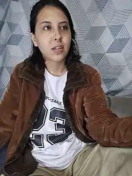 Snapshot of scarletoficial chatting on 12, 6, 2026 scarletoficial online show from 12, 6, 2026